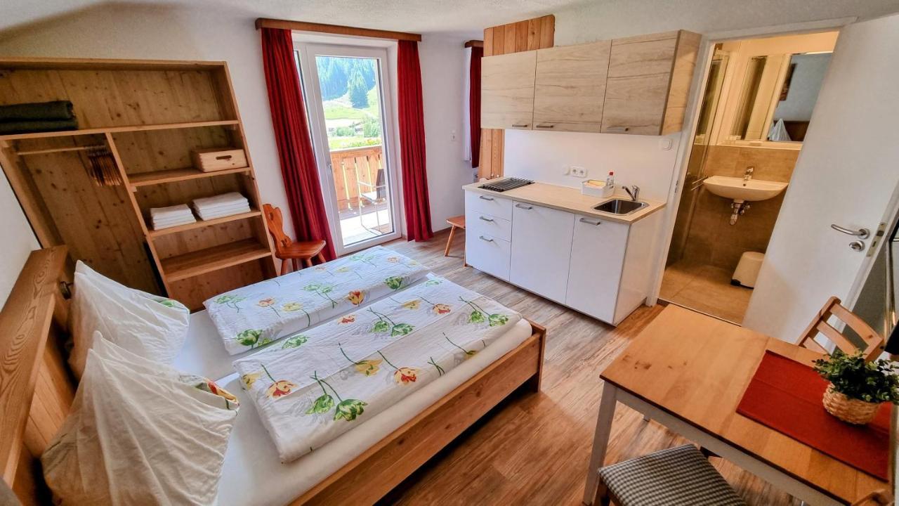 Gastehaus Landhaus Tyrol Otel Gries im Sellrain Dış mekan fotoğraf