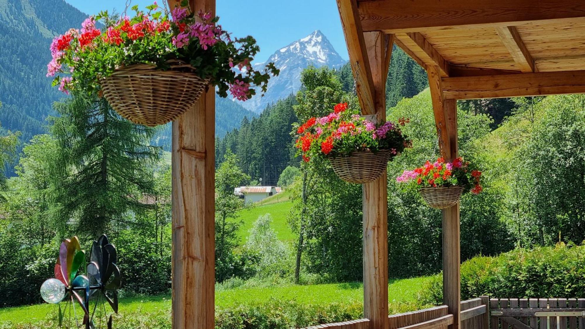 Gastehaus Landhaus Tyrol Otel Gries im Sellrain Dış mekan fotoğraf