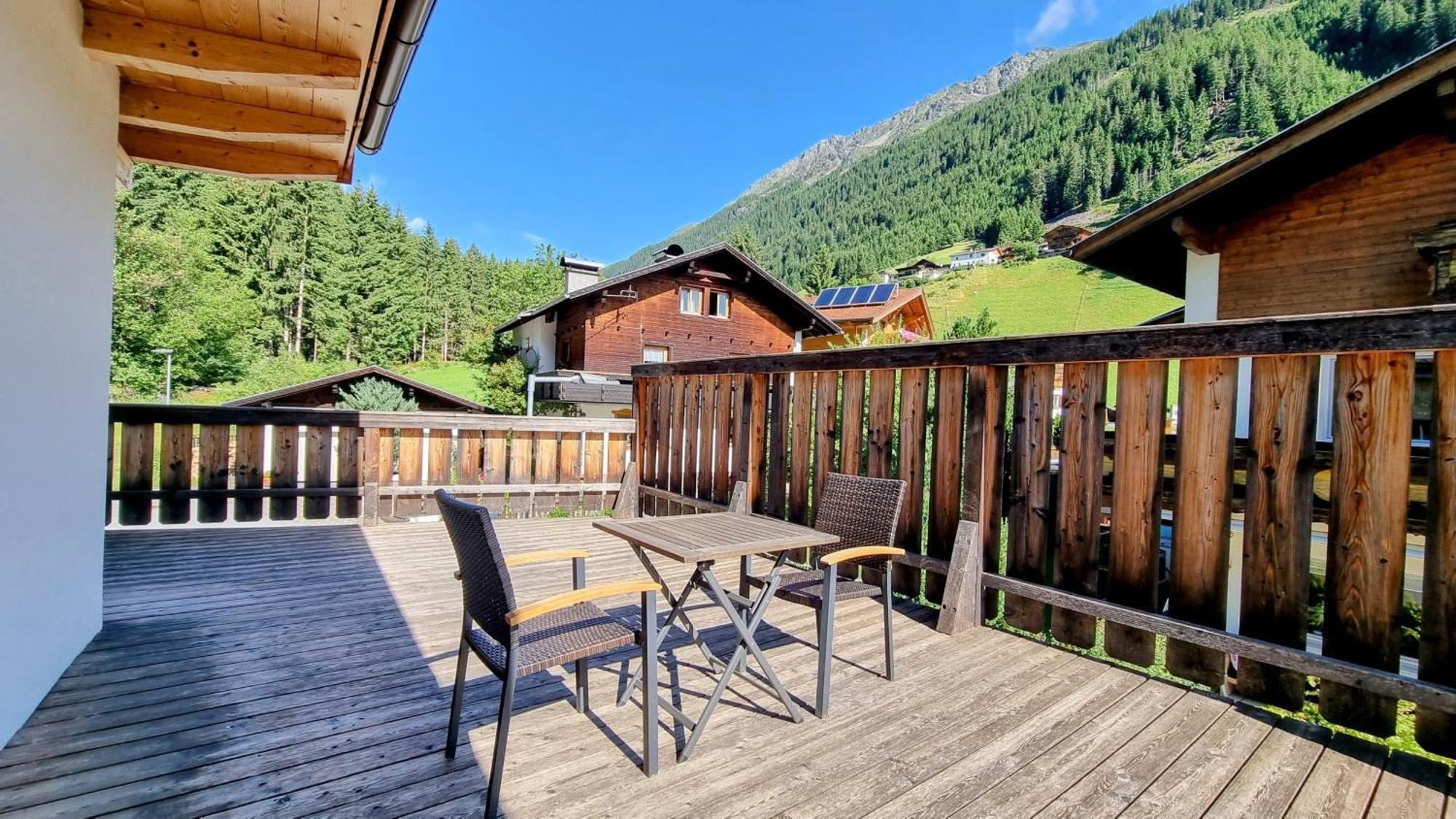 Gastehaus Landhaus Tyrol Otel Gries im Sellrain Dış mekan fotoğraf